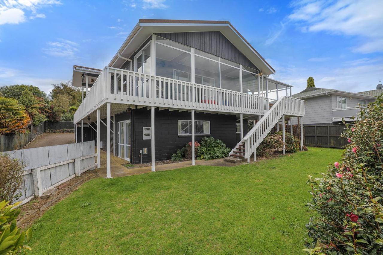 Woodward House Taupo Villa Buitenkant foto